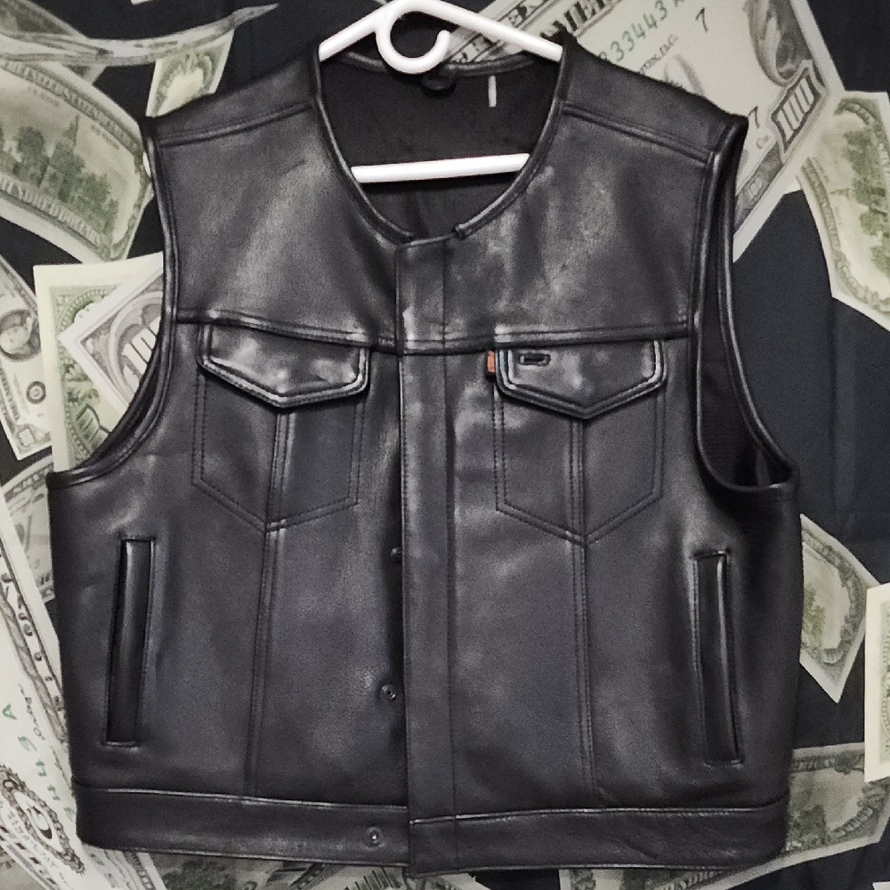 Men's First Classic Black Leather Vest With Gun Pockets